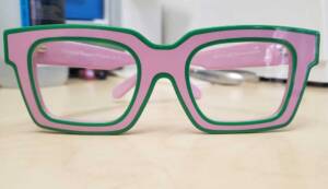 Proverbs 31:10 Pink And Green